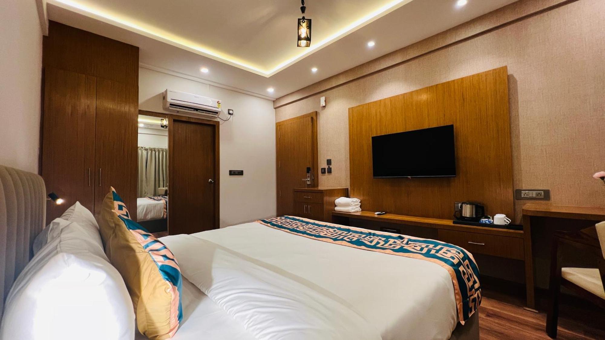 Hotel Aashraya Dod Jala 外观 照片