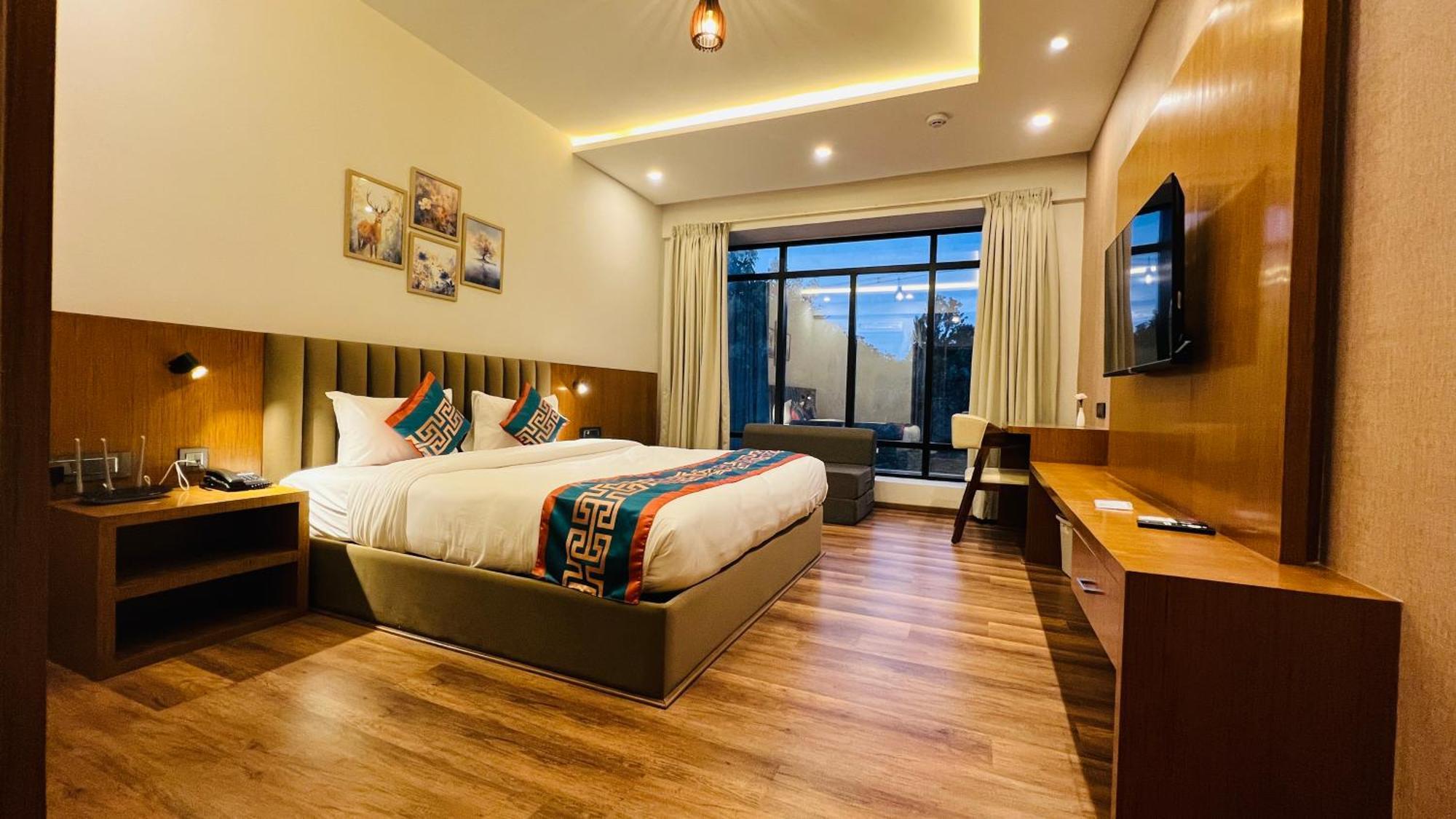Hotel Aashraya Dod Jala 外观 照片