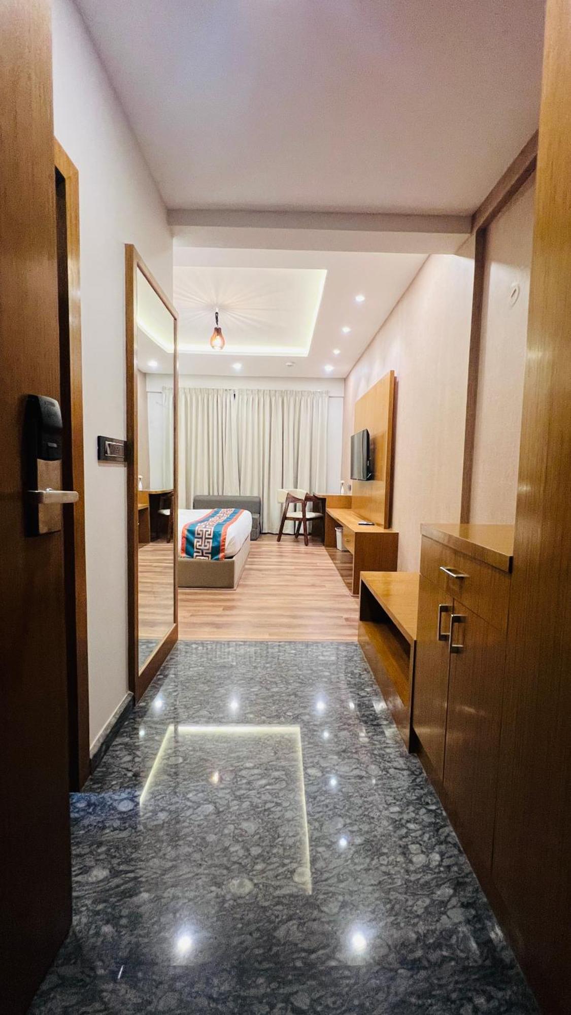 Hotel Aashraya Dod Jala 外观 照片